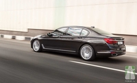 Тест драйв BMW 7 Series  воспарив над суетой